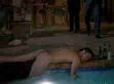 Adrian Grenier Nude Transando Pelado na Cena de Sexo