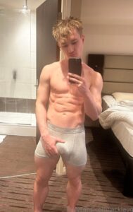 jack laugher nude maludo pelado