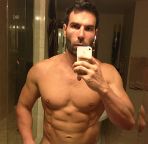 dan bilzerian nude sarado pelado